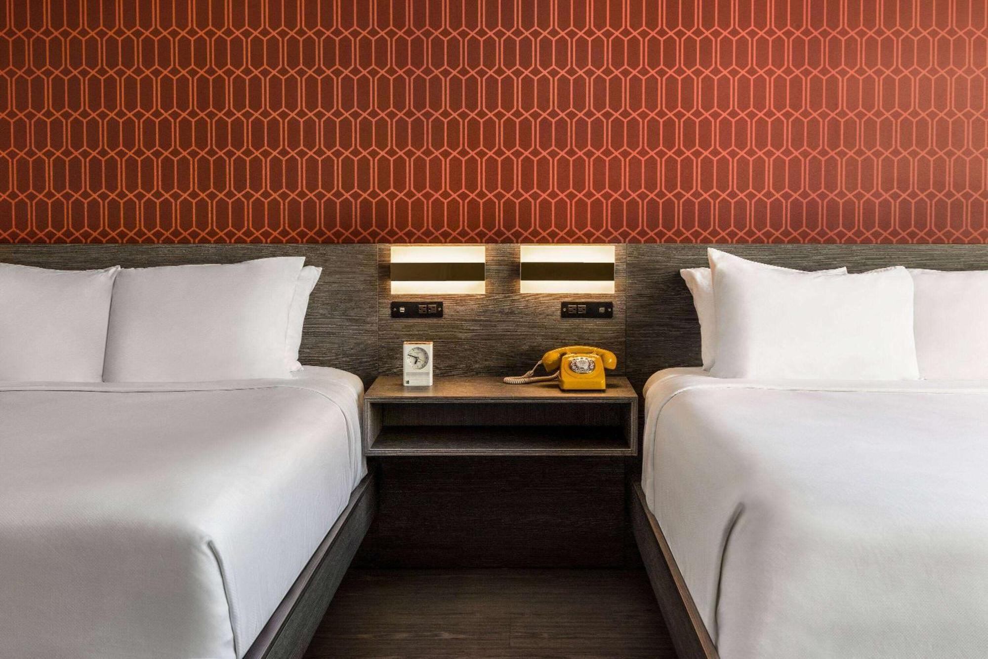 The Orbit Hotel, Trademark Collection By Wyndham Fairview Park Ngoại thất bức ảnh