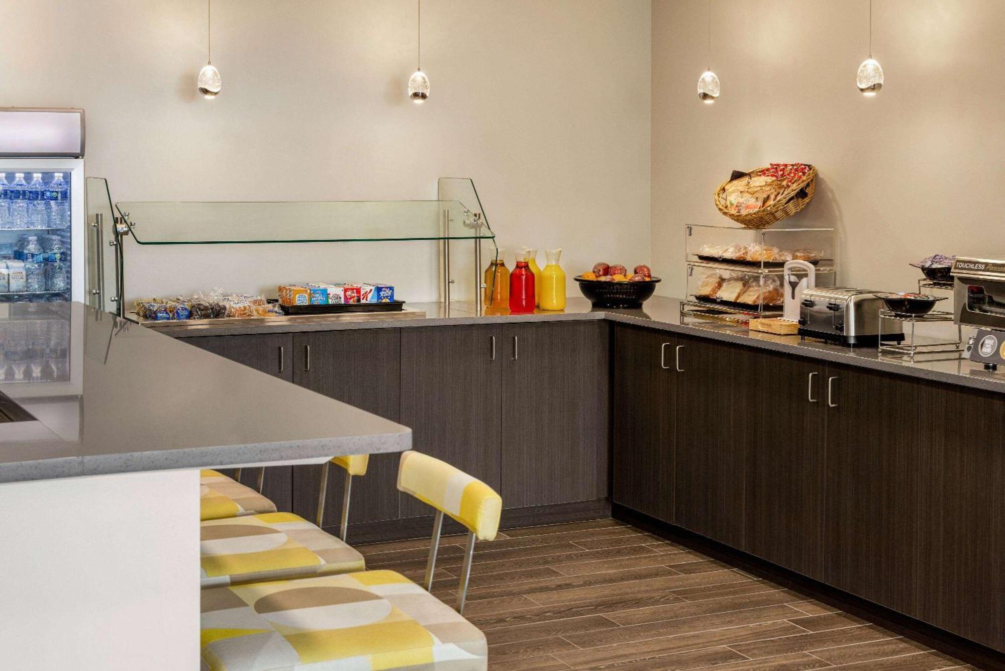The Orbit Hotel, Trademark Collection By Wyndham Fairview Park Ngoại thất bức ảnh